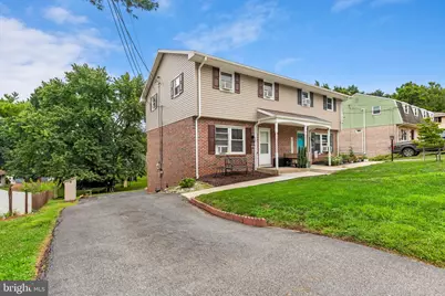 305 Fulton Street, Akron, PA 17501 - Photo 2