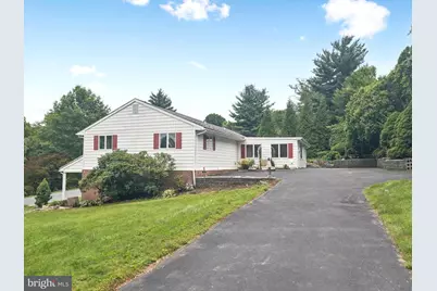 2210 Berkshire Road, Lancaster, PA 17603 - Photo 2