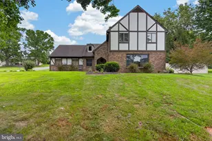 60 Country Ct, Landisville, PA 17538 - Photo 2