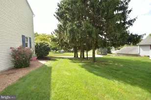 224 Andrea Dr, Lititz, PA 17543 - Photo 12