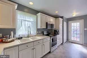 108 Hawk Ln, Ephrata, PA 17522 - Photo 12