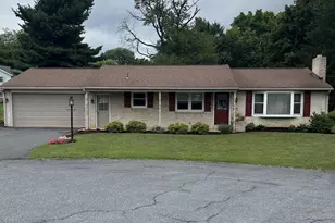 809 Sentz Dr, Mount Joy, PA 17552 - Photo 1