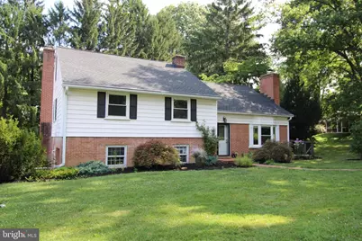 1133 Colonial Road, Lancaster, PA 17603 - Photo 1