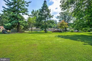605 Sycamore Dr, Columbia, PA 17512 - Photo 2