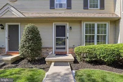 109 Banyan Circle Drive, Lancaster, PA 17603 - Photo 2
