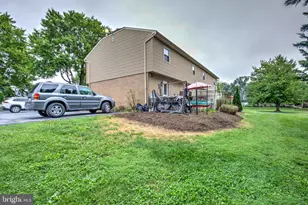 210 Meadow View Dr, Leola, PA 17540 - Photo 14