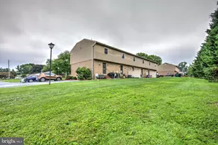 210 Meadow View Dr, Leola, PA 17540 - Photo 6