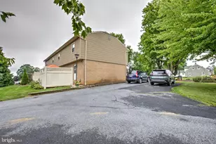 210 Meadow View Dr, Leola, PA 17540 - Photo 12