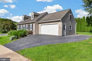 209 Tuckson Ave, Ephrata, PA 17522 - Photo 2