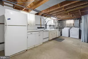 24 W Denlinger Ave, Strasburg, PA 17579 - Photo 14