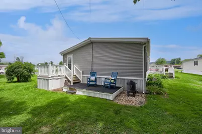 204 Amber Circle, New Holland, PA 17557 - Photo 2