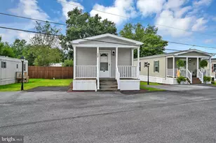 308 Don Dr, New Holland, PA 17557 - Photo 1