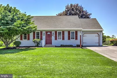 834 Lakeview Drive, Lancaster, PA 17601 - Photo 1