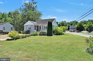 350 Cedar Ln, Mount Joy, PA 17552 - Photo 2