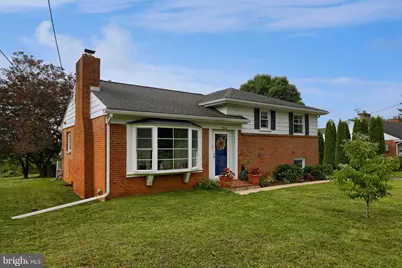 19 Pleasant Drive, Lancaster, PA 17602 - Photo 2