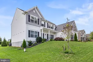 117 Peregrine Pl, Denver, PA 17517 - Photo 2