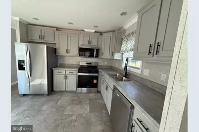 38 Lakeview Drive, Elizabethtown, PA 17022 - Photo 1