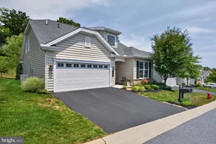 430 Valor Dr, Lititz, PA 17543 - Photo 2
