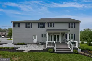 111 Crimson Ln, Elizabethtown, PA 17022 - Photo 4