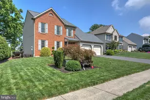 509 Spring Hollow Dr, New Holland, PA 17557 - Photo 2