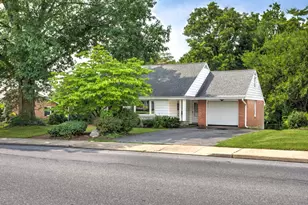 140 Martin Ave, Ephrata, PA 17522 - Photo 4