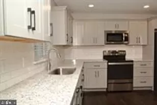 2 S Lime St, Quarryville, PA 17566 - Photo 2