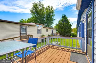 211 Greyfield Dr, Lancaster, PA 17603 - Photo 2