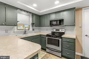 1108 Devonshire Rd, Lancaster, PA 17601 - Photo 10