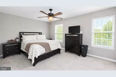 100 Meadowcroft Drive, Lancaster, PA 17603 - Photo 8