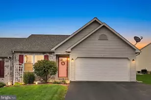 2041 Weeping Willow Ln, Mount Joy, PA 17552 - Photo 1