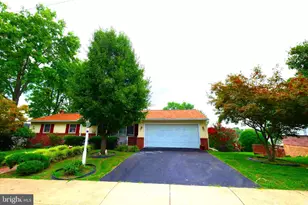 110 Hemlock Rd, Ephrata, PA 17522 - Photo 1