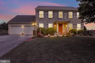 42 Tower Dr, Elizabethtown, PA 17022 - Photo 2