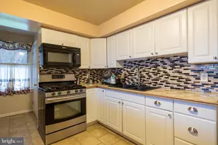 757 Emerald Dr, Lancaster, PA 17603 - Photo 8