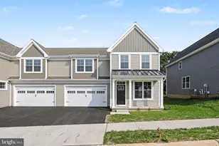 107 Brookfield Dr, Elizabethtown, PA 17022 - Photo 1