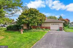 112 Rembrandt Dr, Lancaster, PA 17603 - Photo 1