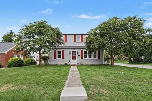 1061 Grinnell Ave, Columbia, PA 17512 - Photo 2