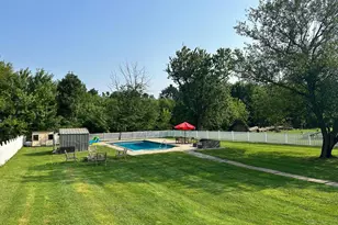 35 Meadow Ln, Lancaster, PA 17601 - Photo 2