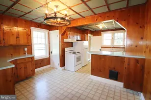 634 E 28th Division Hwy, Lititz, PA 17543 - Photo 4