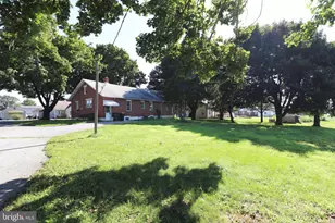 634 E 28th Division Hwy, Lititz, PA 17543 - Photo 28