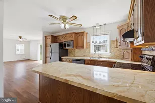 214 Mentzer Ave, New Holland, PA 17557 - Photo 12