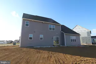 409 Parkside Wy, Lititz, PA 17543 - Photo 2