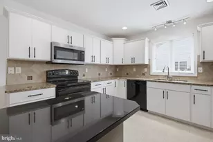 821 Cambridge Dr, Manheim, PA 17545 - Photo 6