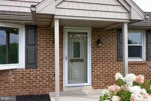 805 Lincoln Rd, Lititz, PA 17543 - Photo 2