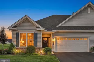 109 Republic Ter, East Petersburg, PA 17520 - Photo 2