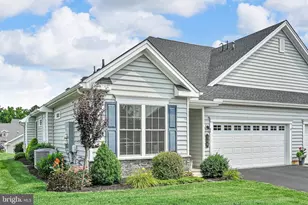 109 Republic Ter, East Petersburg, PA 17520 - Photo 4