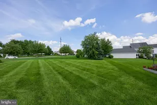 524 Thornberry Ln, Lititz, PA 17543 - Photo 6