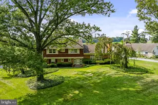 1230 Country Club Dr, Lancaster, PA 17601 - Photo 2