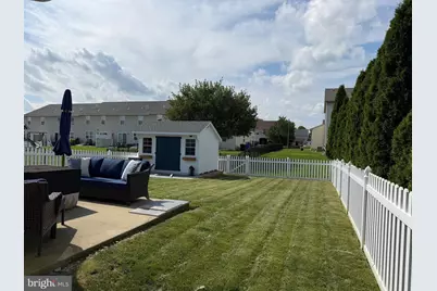 566 Daisy Drive, New Holland, PA 17557 - Photo 2