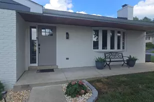 293 Tennyson Dr, Lancaster, PA 17602 - Photo 2