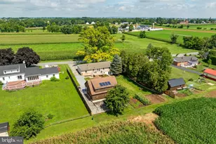 2542 Siegrist Rd, Ronks, PA 17572 - Photo 8